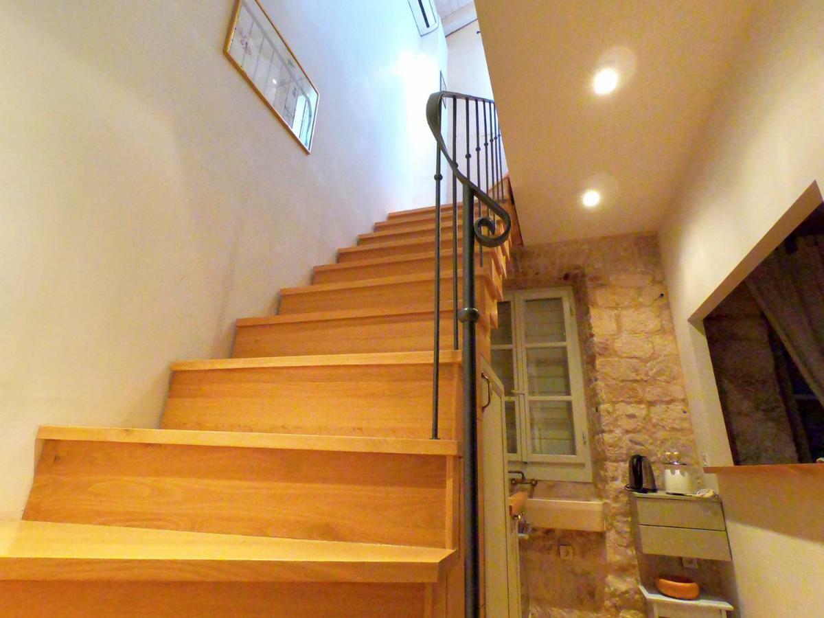 Historic Piazza House & Romantic Hidden Garden Hvar Town Exterior photo