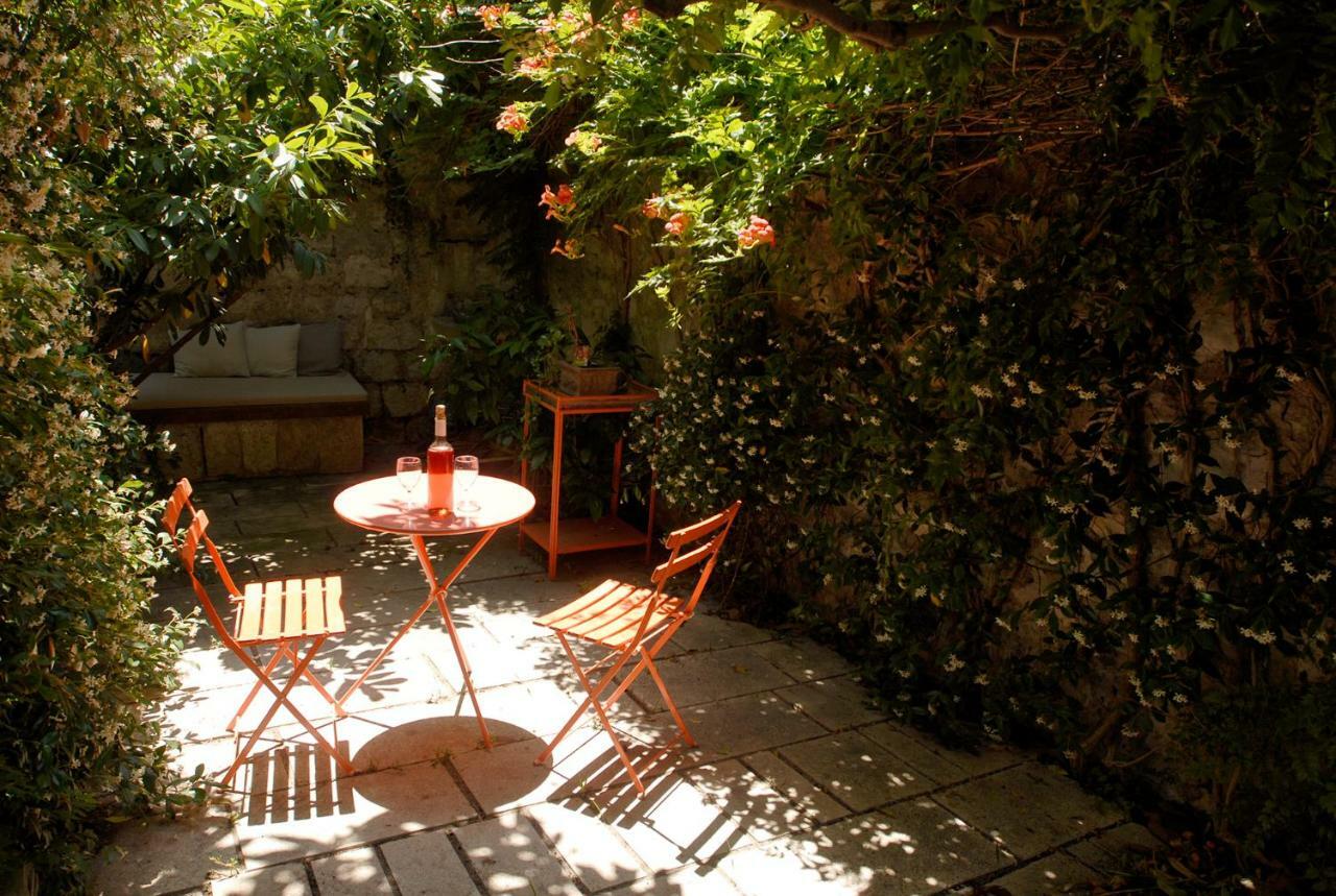 Historic Piazza House & Romantic Hidden Garden Hvar Town Exterior photo